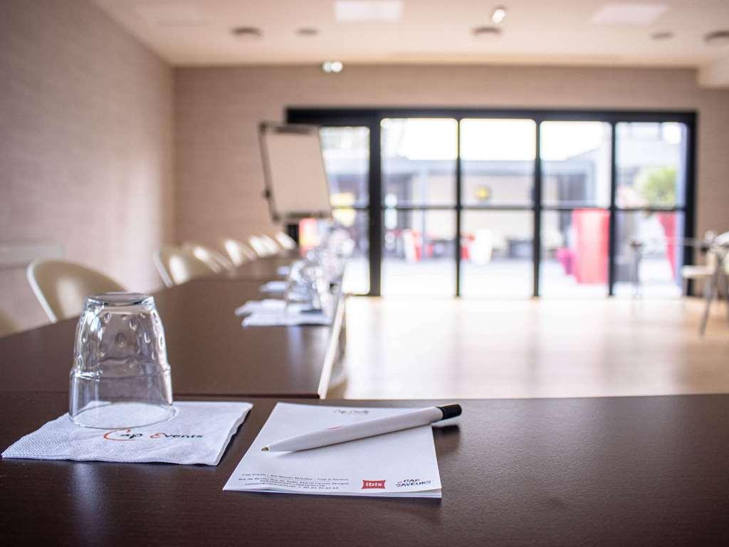Ibis Rennes Beaulieu Cesson-Sevigne Exterior foto