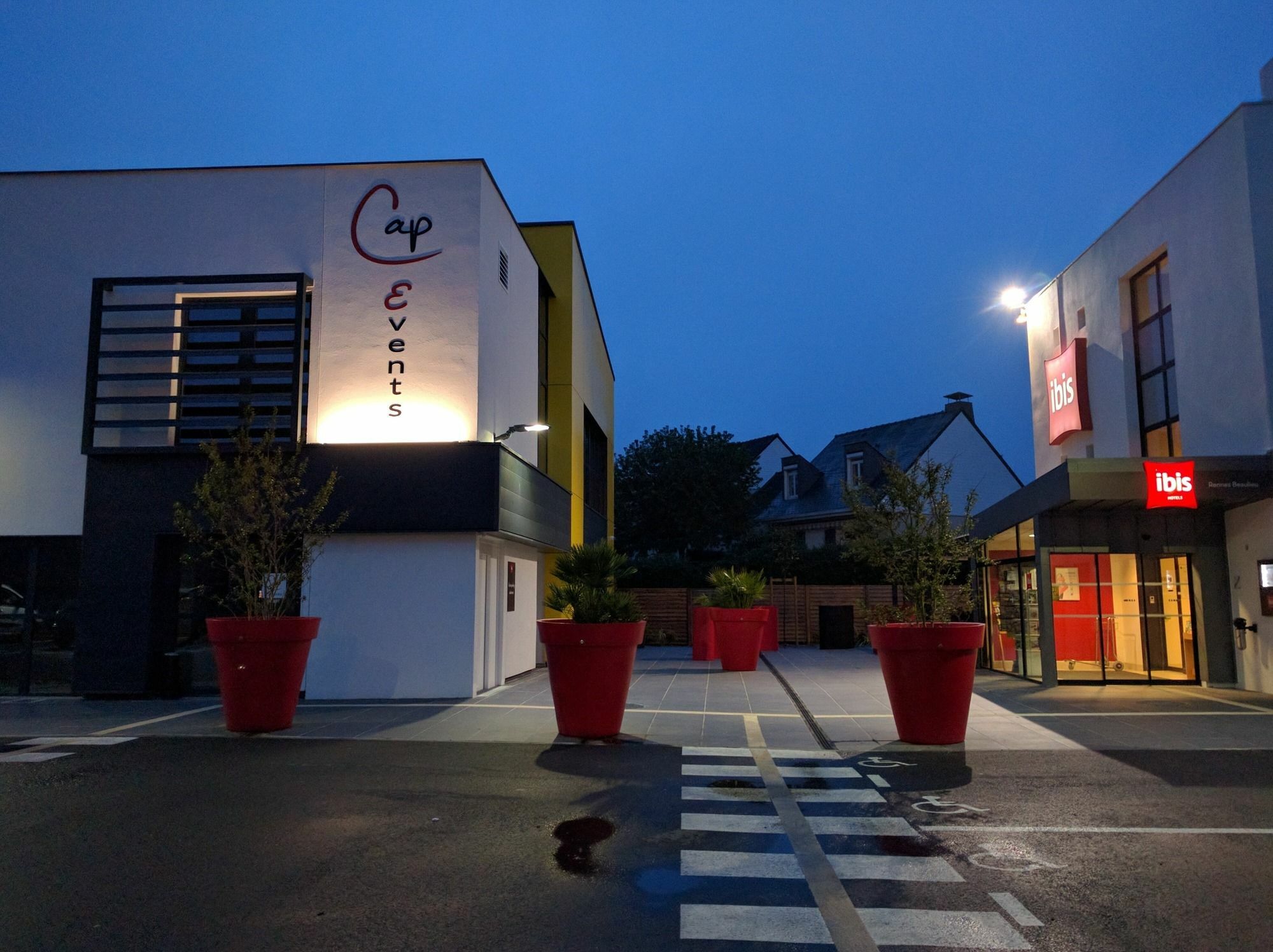 Ibis Rennes Beaulieu Cesson-Sevigne Exterior foto