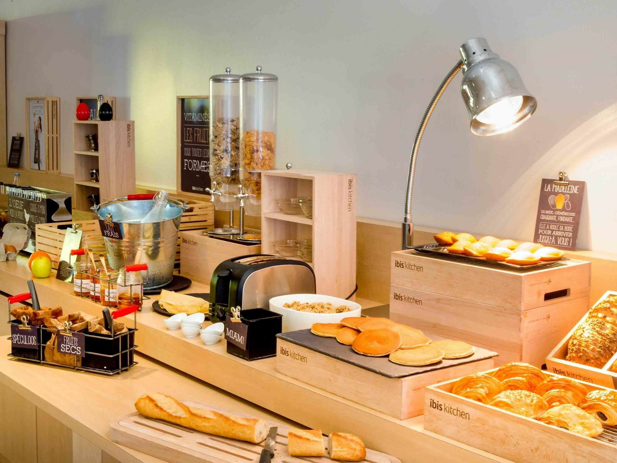 Ibis Rennes Beaulieu Cesson-Sevigne Exterior foto